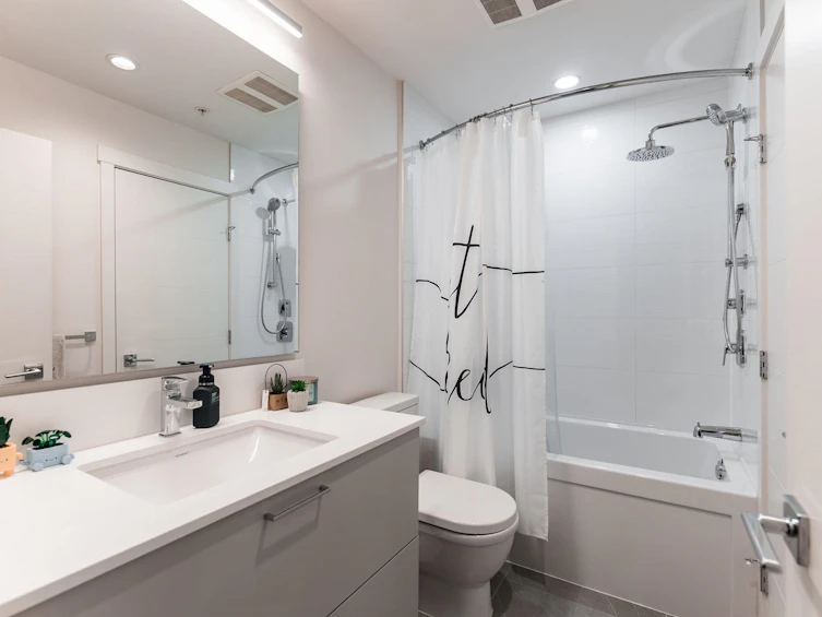 206-707 Como Lake Avenue, Coquitlam, BC, V3J 0J5 - 24