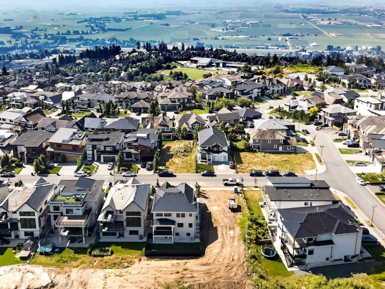 35437 Verado Court, Abbotsford, BC, V3G 0G2 - 38