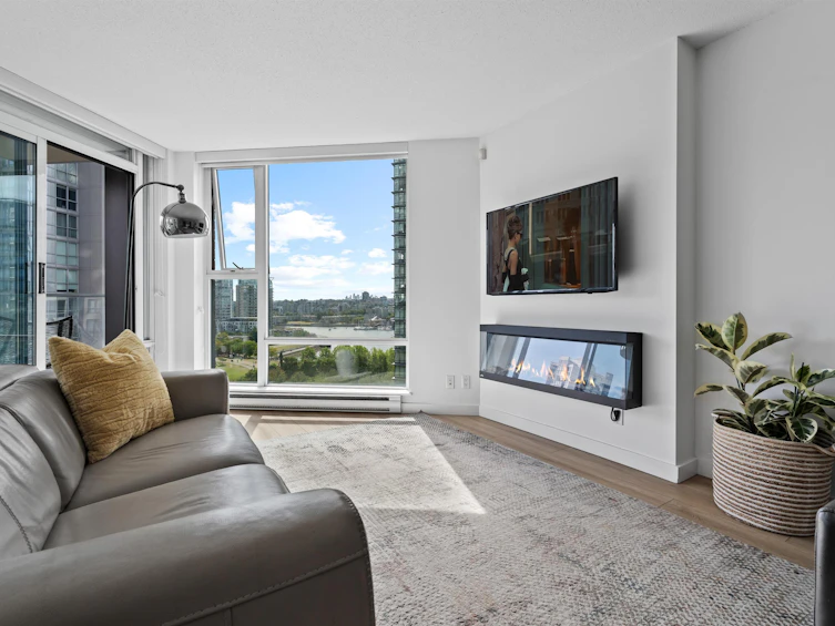 1207-455 Beach Crescent, Vancouver, BC, V6Z 3E5 - 3