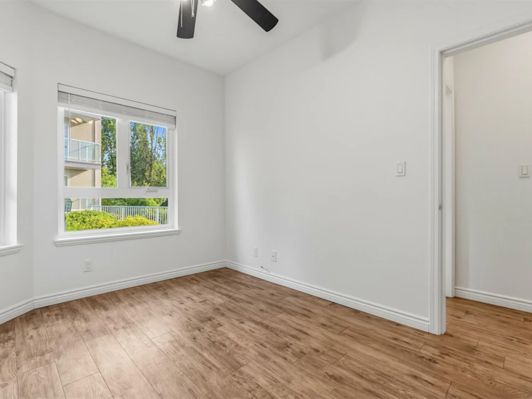 203-8142 120a Street, Surrey, BC, V3W 0N1 - 6