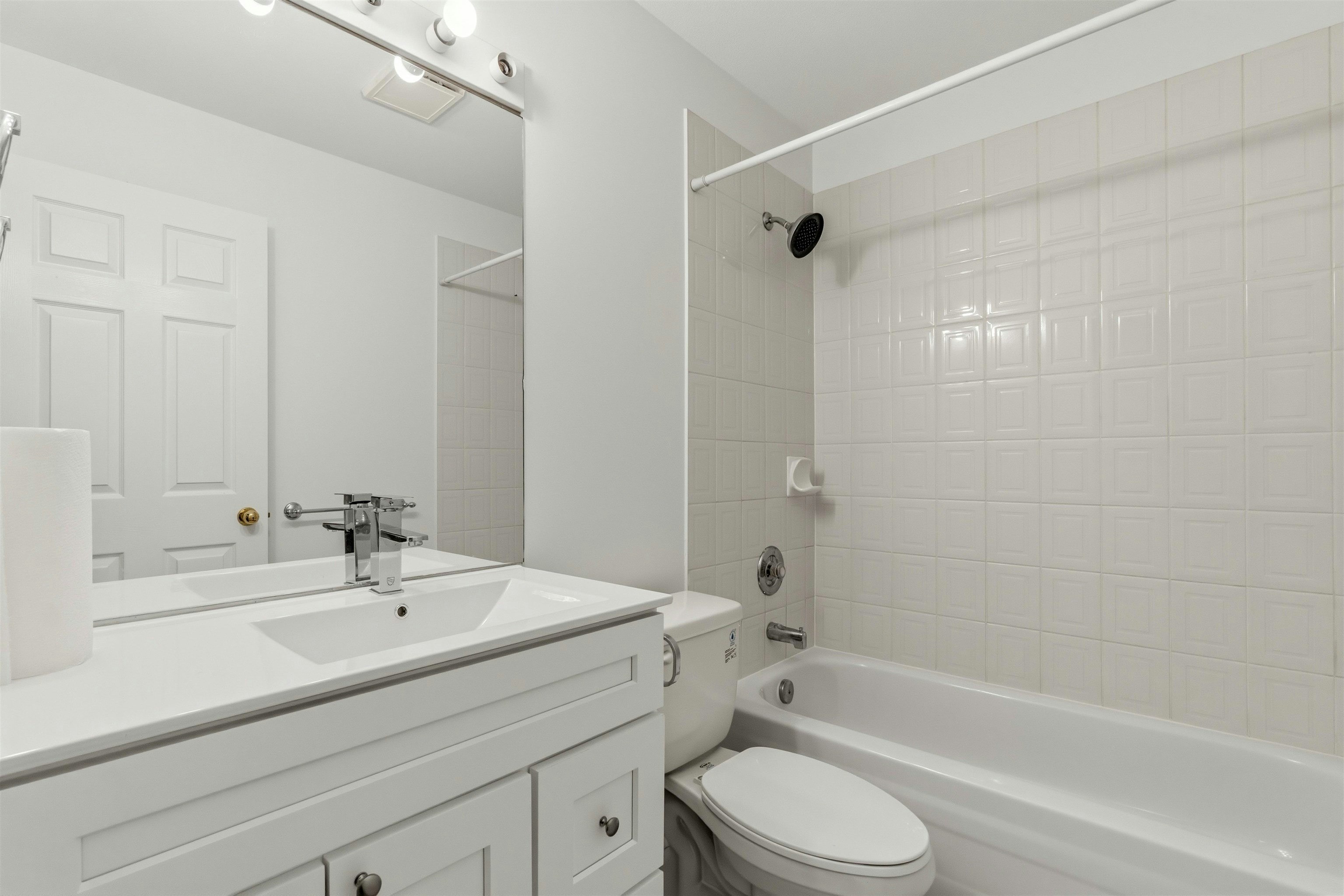 203-8142 120a Street, Surrey, BC, V3W 0N1 - 21