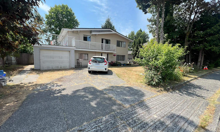 10240 Algonquin Drive