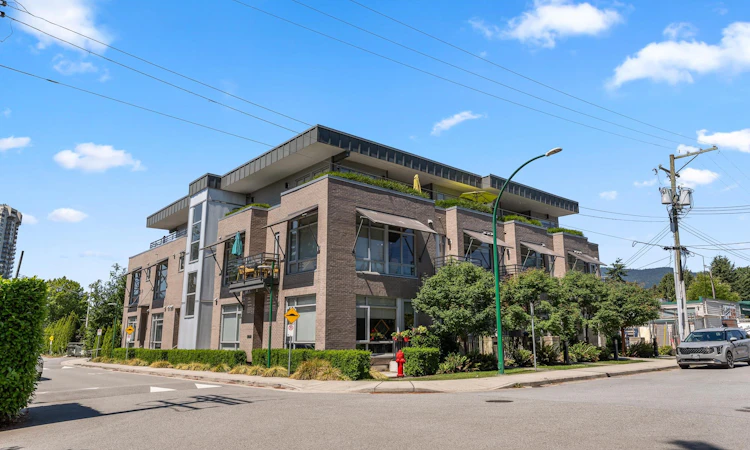 202-1591 Bowser Avenue