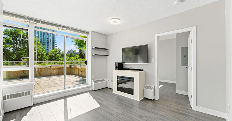 307-175 W 2nd Street, North Vancouver, BC, V7M 0A5 - 3