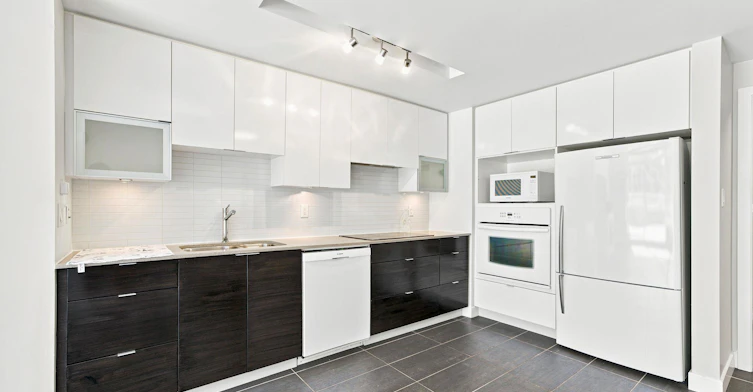 307-175 W 2nd Street, North Vancouver, BC, V7M 0A5 - 4