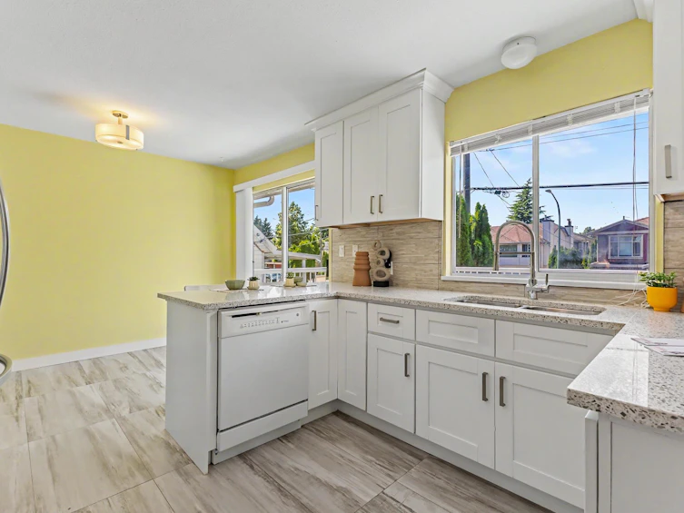 7622 17th Avenue, Burnaby, BC, V3N 1L7 - 10
