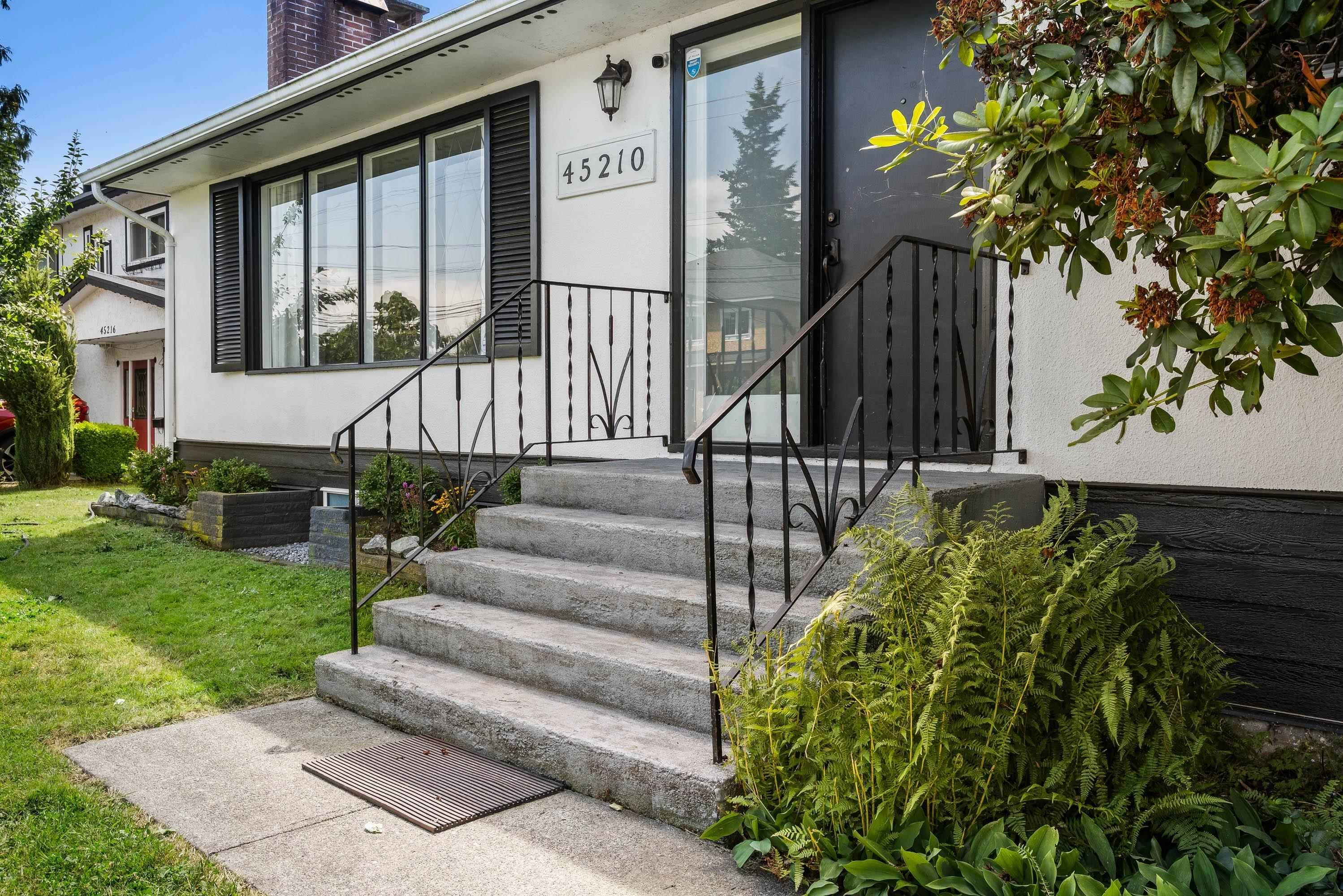 45210 Watson Road, Chilliwack, BC, V2R 2G4 - 9