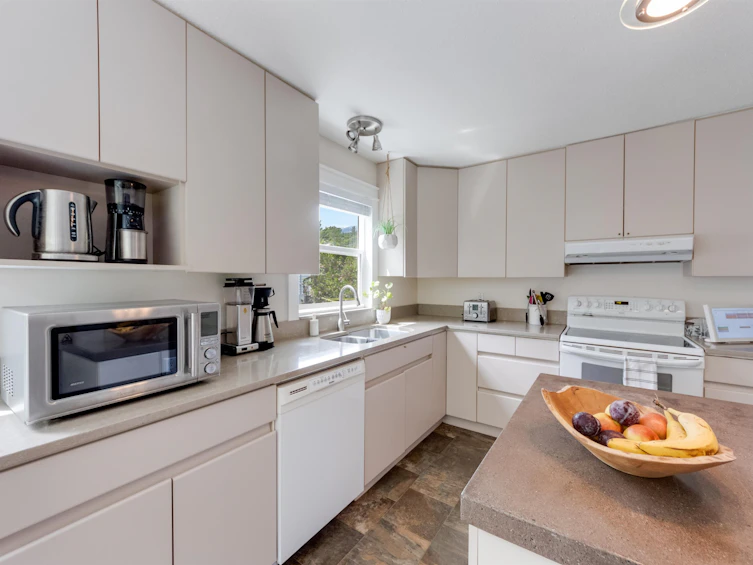38582 Westway Avenue, Squamish, BC, V8B 0L6 - 8