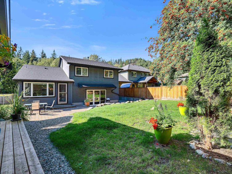 38582 Westway Avenue, Squamish, BC, V8B 0L6 - 2
