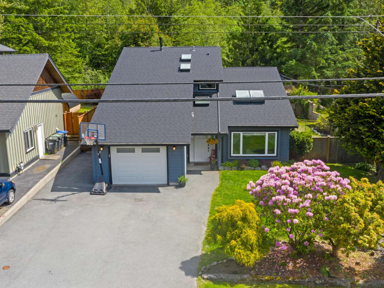 38582 Westway Avenue, Squamish, BC, V8B 0L6 - 34