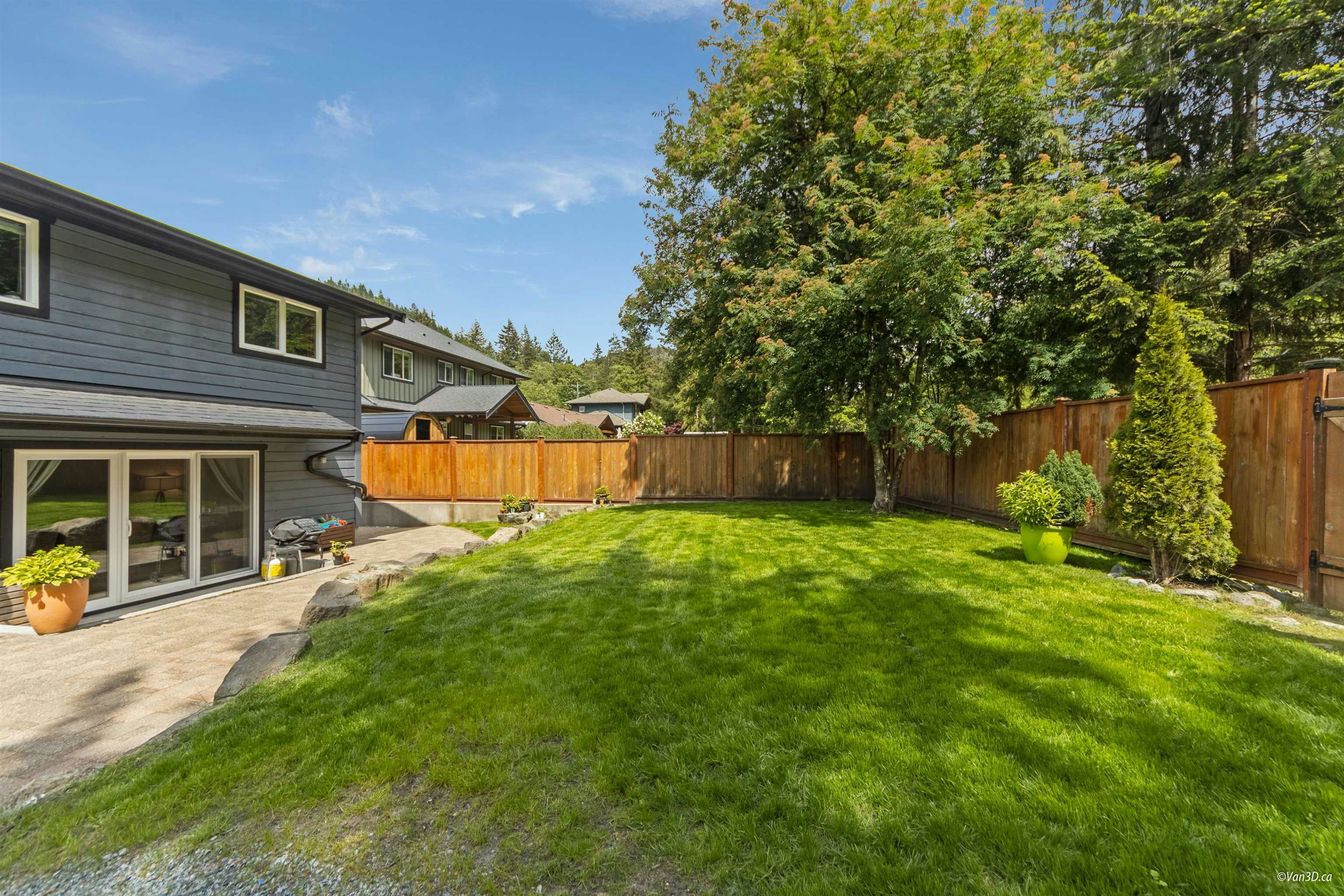 38582 Westway Avenue, Squamish, BC, V8B 0L6 - 33