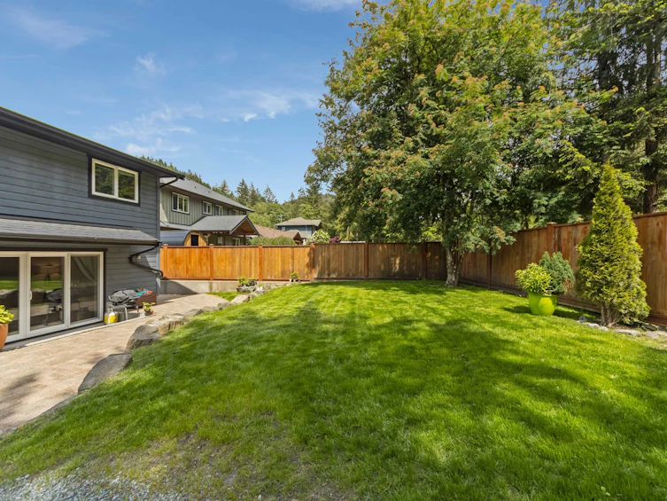 38582 Westway Avenue, Squamish, BC, V8B 0L6 - 33