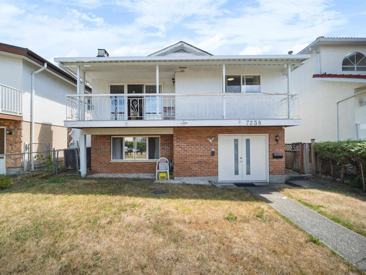 7238 Stirling Street, Vancouver, BC, V5P 4H5