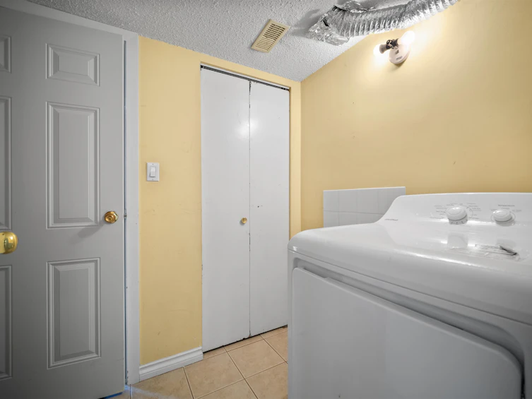 7238 Stirling Street, Vancouver, BC, V5P 4H5 - 15