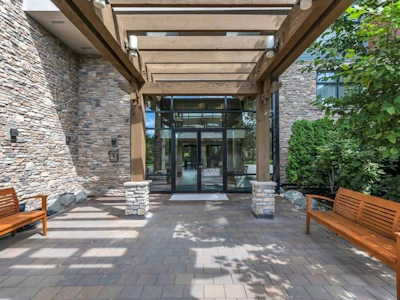 210-5055 Springs Boulevard - 2