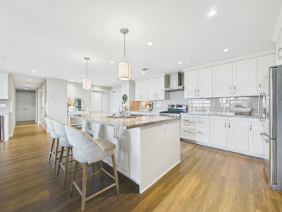 210-5055 Springs Boulevard - 2