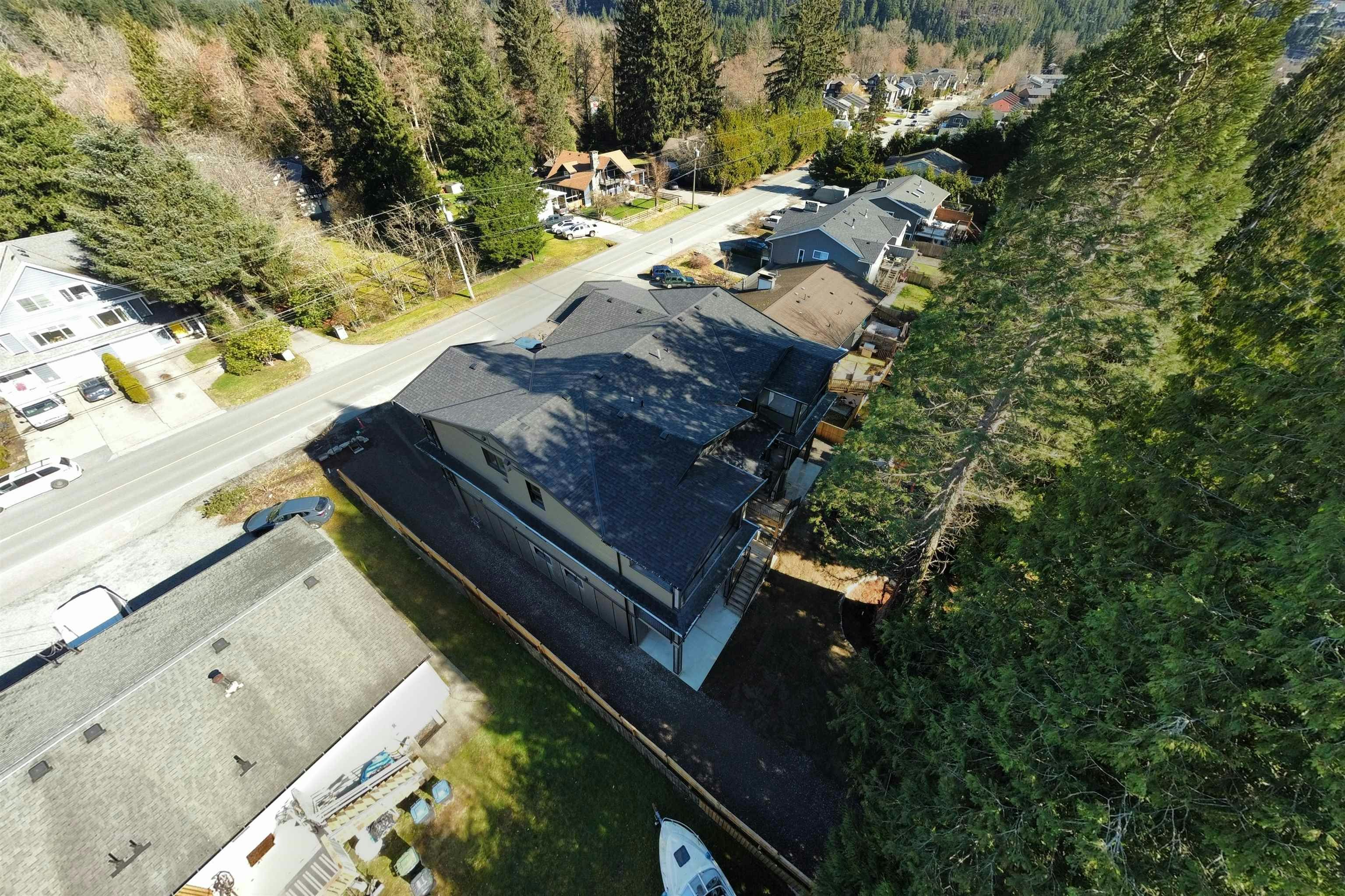 1352 Judd Road, Squamish, BC, V0N 1H0 - 25