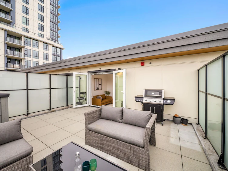 3956 Dumfries Street, Vancouver, BC, V5N 0J1 - 3