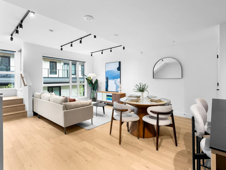 3956 Dumfries Street, Vancouver, BC, V5N 0J1 - 2