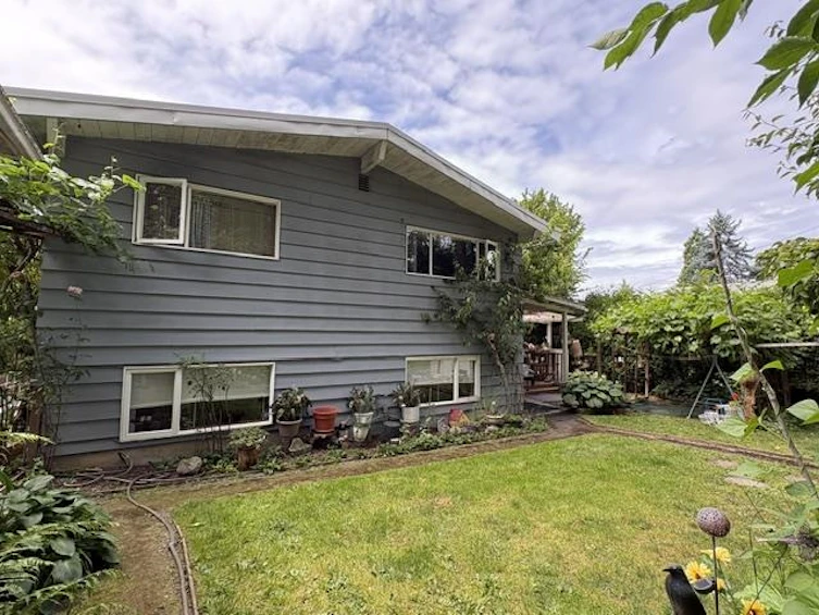 12314 Fulton Street, Maple Ridge, BC, V2X 6L5 - 2