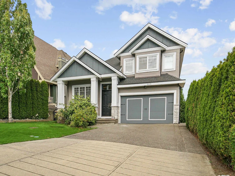 5528 189a Street, Surrey, BC, V3S 6X1