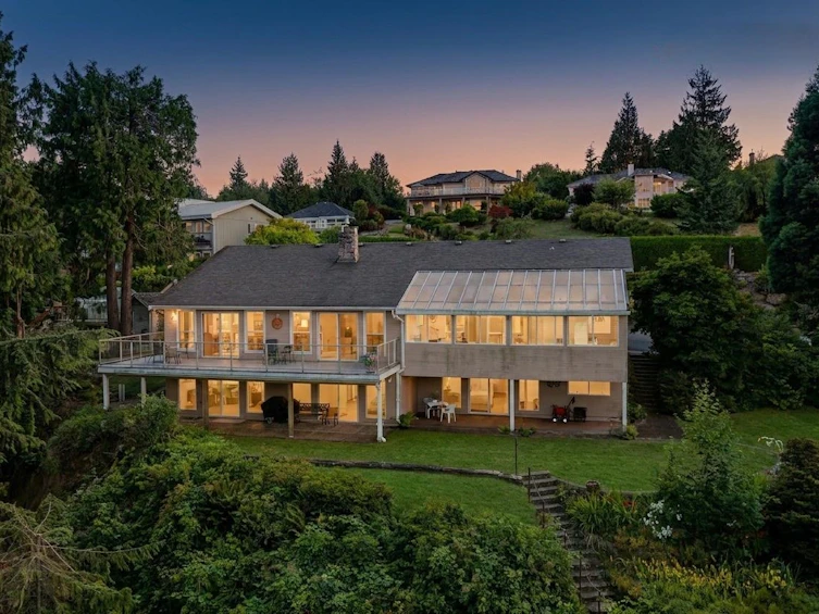 6448 N Gale Avenue, Sechelt, BC, V7Z 0L1 - 2