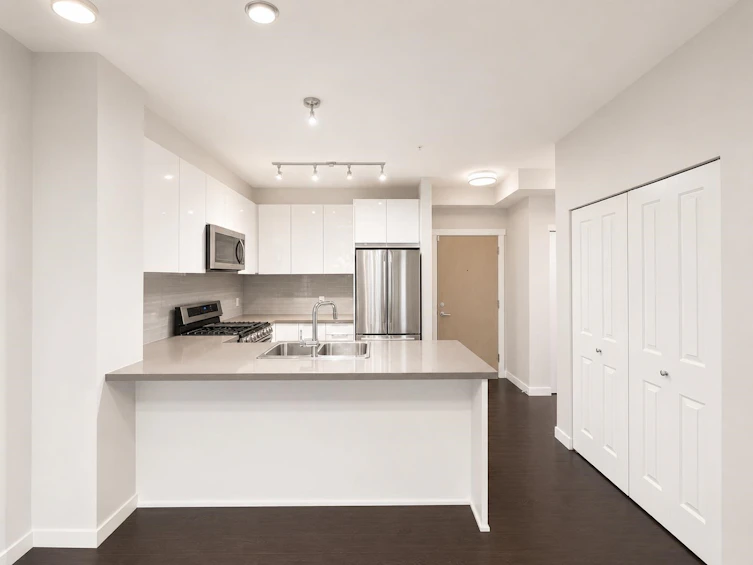 108-607 Cottonwood Avenue, Coquitlam, BC, V3J 0H1 - 3
