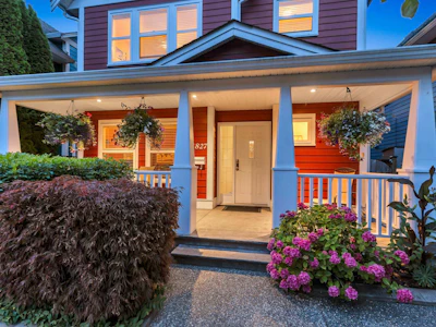 4827 47a Avenue - 3