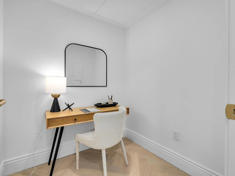 203-2096 W 47th Avenue, Vancouver, BC, V6M 0E5 - 17