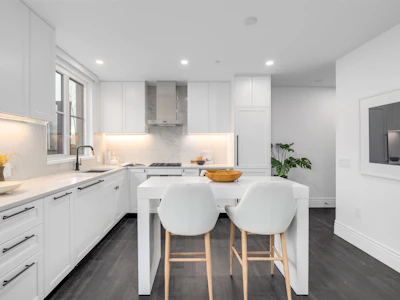404-2096 W 47th Avenue - 3
