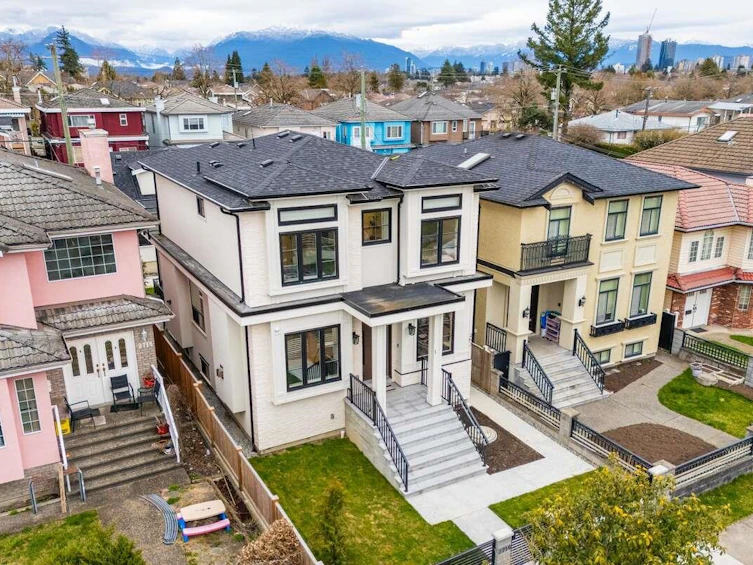 2719 E 46th Avenue, Vancouver, BC, V5S 1A6 - 3