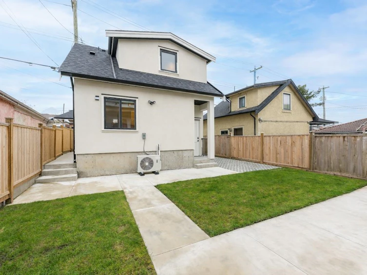 2719 E 46th Avenue, Vancouver, BC, V5S 1A6 - 28