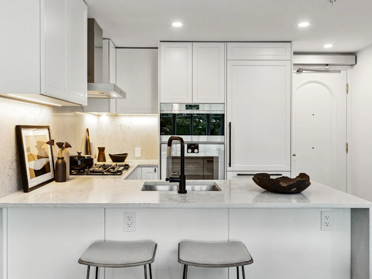 311-2096 W 47th Avenue, Vancouver, BC, V6M 0E5 - 3
