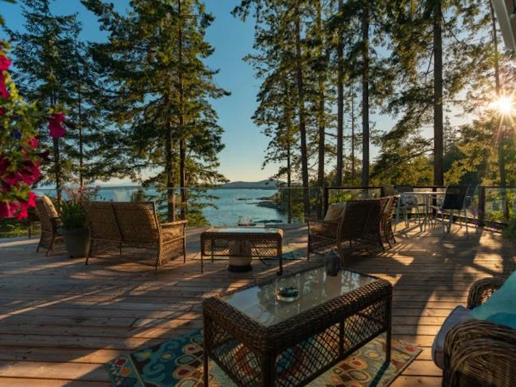 9127 Redrooffs Road, Halfmoon Bay, BC, V7Z 1E9 - 16