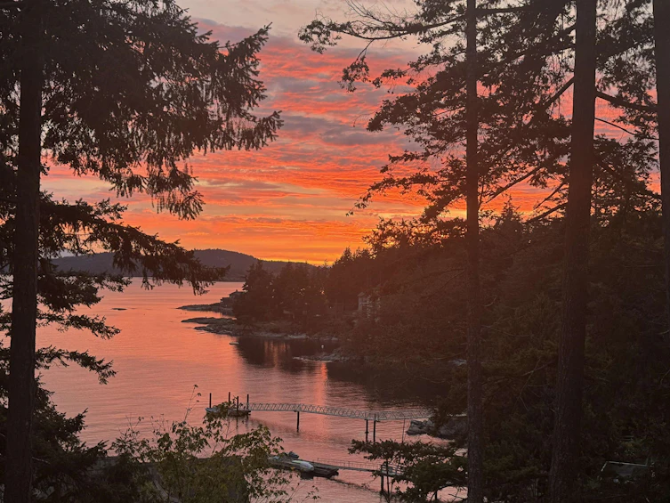 9127 Redrooffs Road, Halfmoon Bay, BC, V7Z 1E9 - 4
