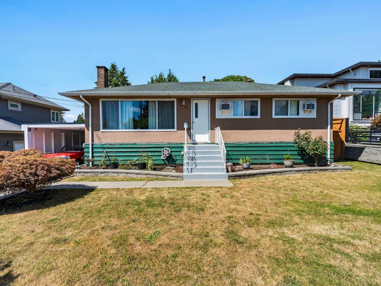 2119 Monterey Avenue, Coquitlam, BC, V3K 2M5