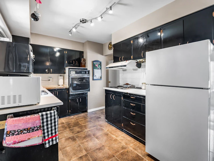 2119 Monterey Avenue, Coquitlam, BC, V3K 2M5 - 7