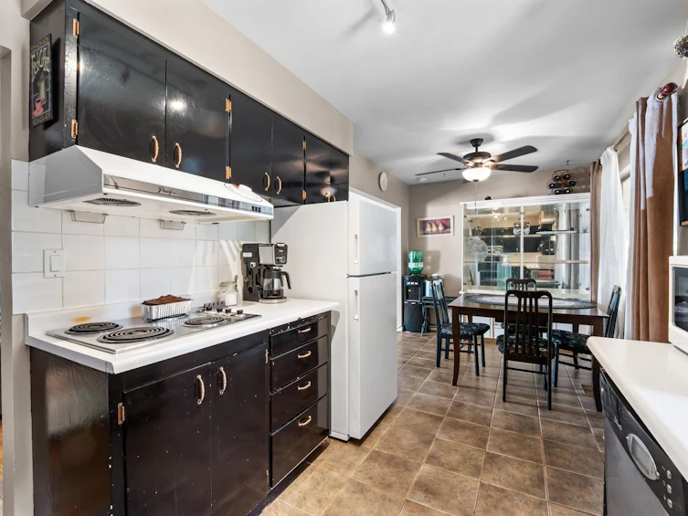 2119 Monterey Avenue, Coquitlam, BC, V3K 2M5 - 6