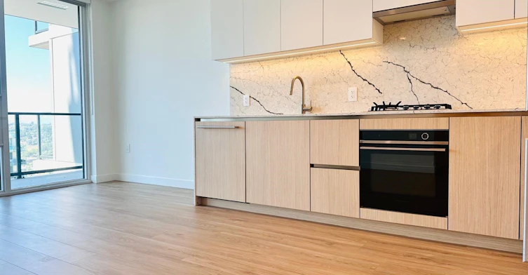 2507-2135 Springer Avenue, Burnaby, BC, V5B 0C1 - 2