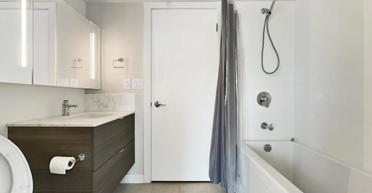 22xx-602 Como Lake, Coquitlam, BC, V3G 0G2 - 11