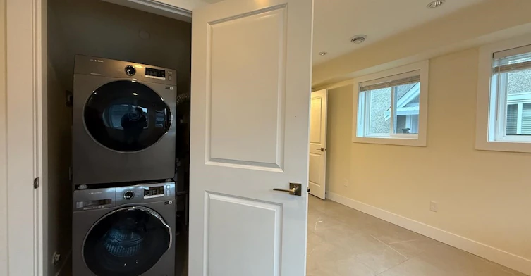 6X W 47th Avenue, Vancouver, BC, V5Y 2X7 - 4
