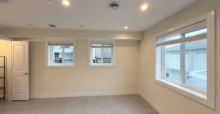 6X W 47th Avenue, Vancouver, BC, V5Y 2X7 - 3