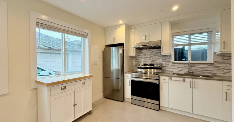 6X W 47th Avenue, Vancouver, BC, V5Y 2X7