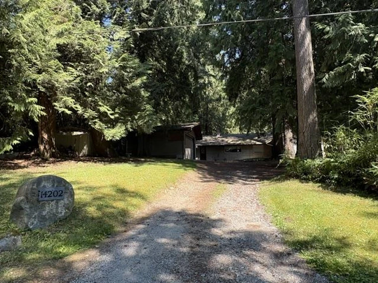14202 Marc Road, Maple Ridge, BC, V4R 2G5 - 2