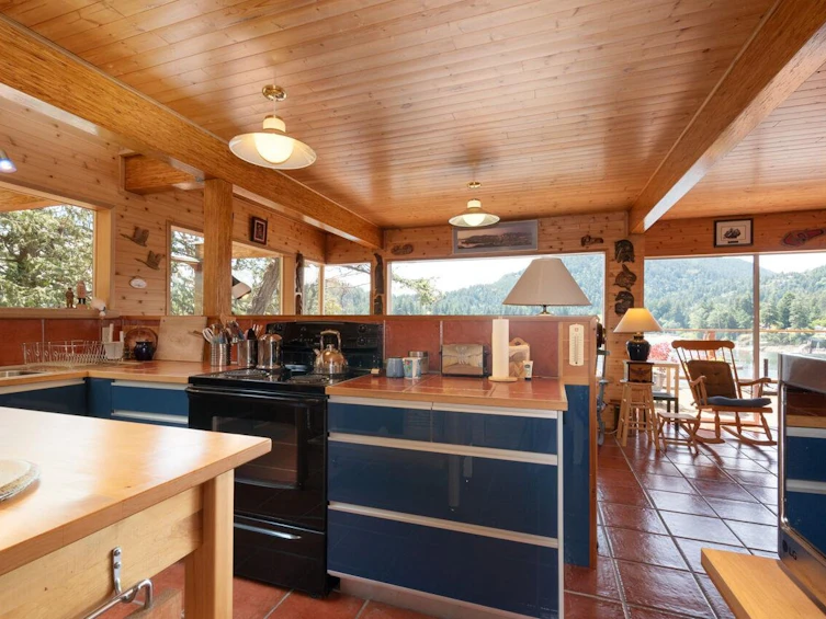 345 David Road, Bowen Island, BC, V0N 1G1 - 14
