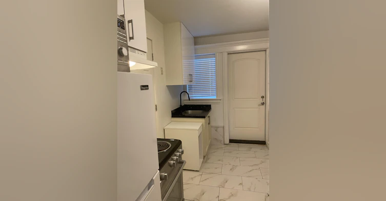 2780 E 48th Avenue, Vancouver, BC, V5S 1G7 - 4