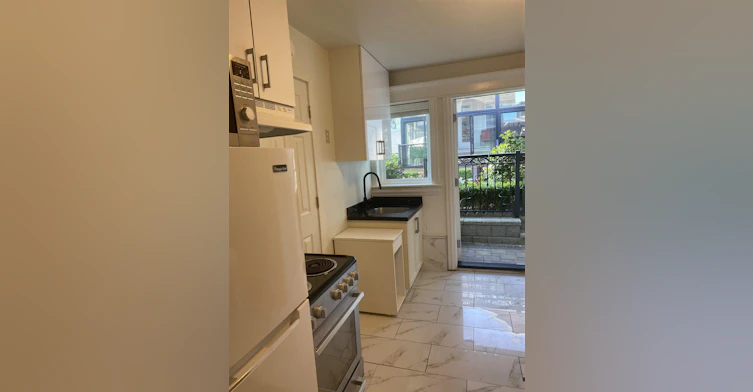 2780 E 48th Avenue, Vancouver, BC, V5S 1G7 - 2