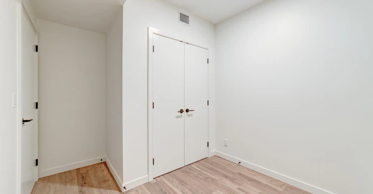 4xx-10448 University Drive, Surrey, BC, V3T 0S7 - 8
