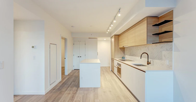 4xx-10448 University Drive, Surrey, BC, V3T 0S7 - 2