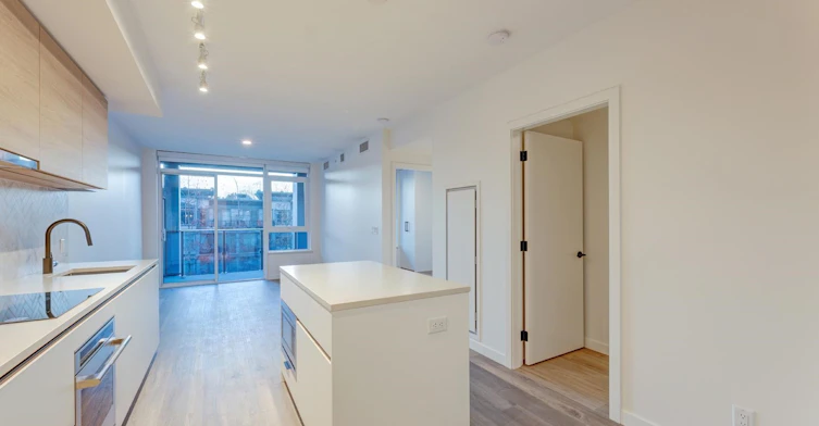 4xx-10448 University Drive, Surrey, BC, V3T 0S7 - 4